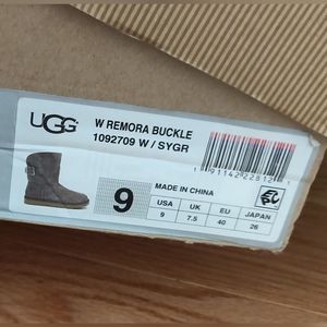UGGs w/ remora buckle boots